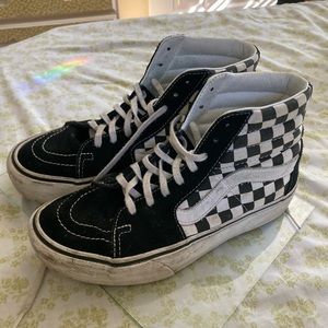 Hightop platform black and white checkered Vans